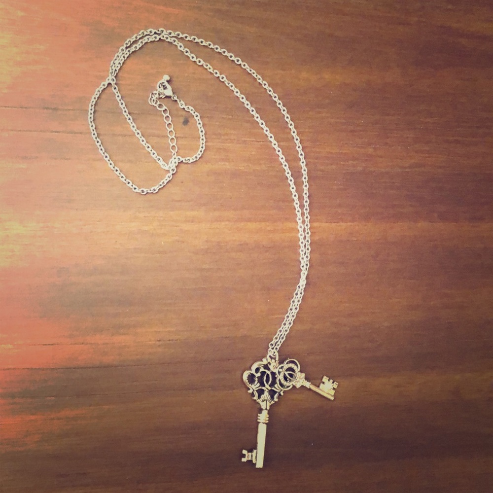 Silver double key necklace